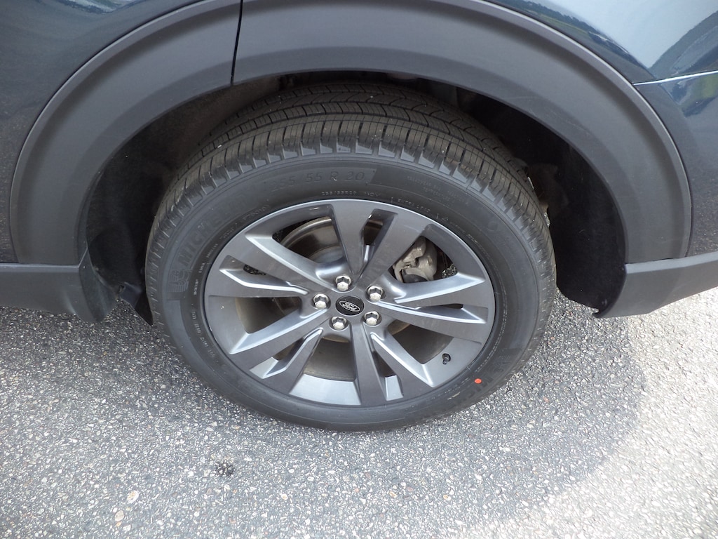 Used 2024 Ford Explorer XLT 202A 4WD SUV