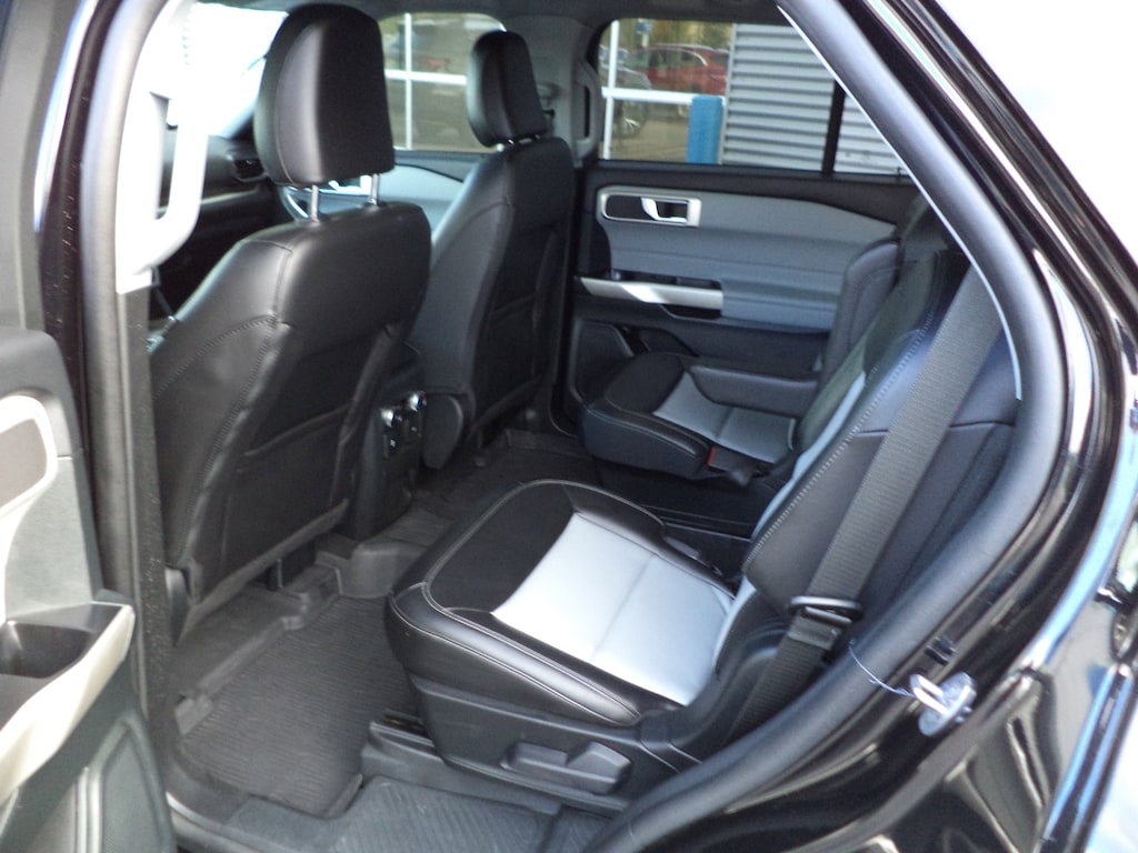 Used 2023 Ford Explorer XLT 202A 4WD SUV