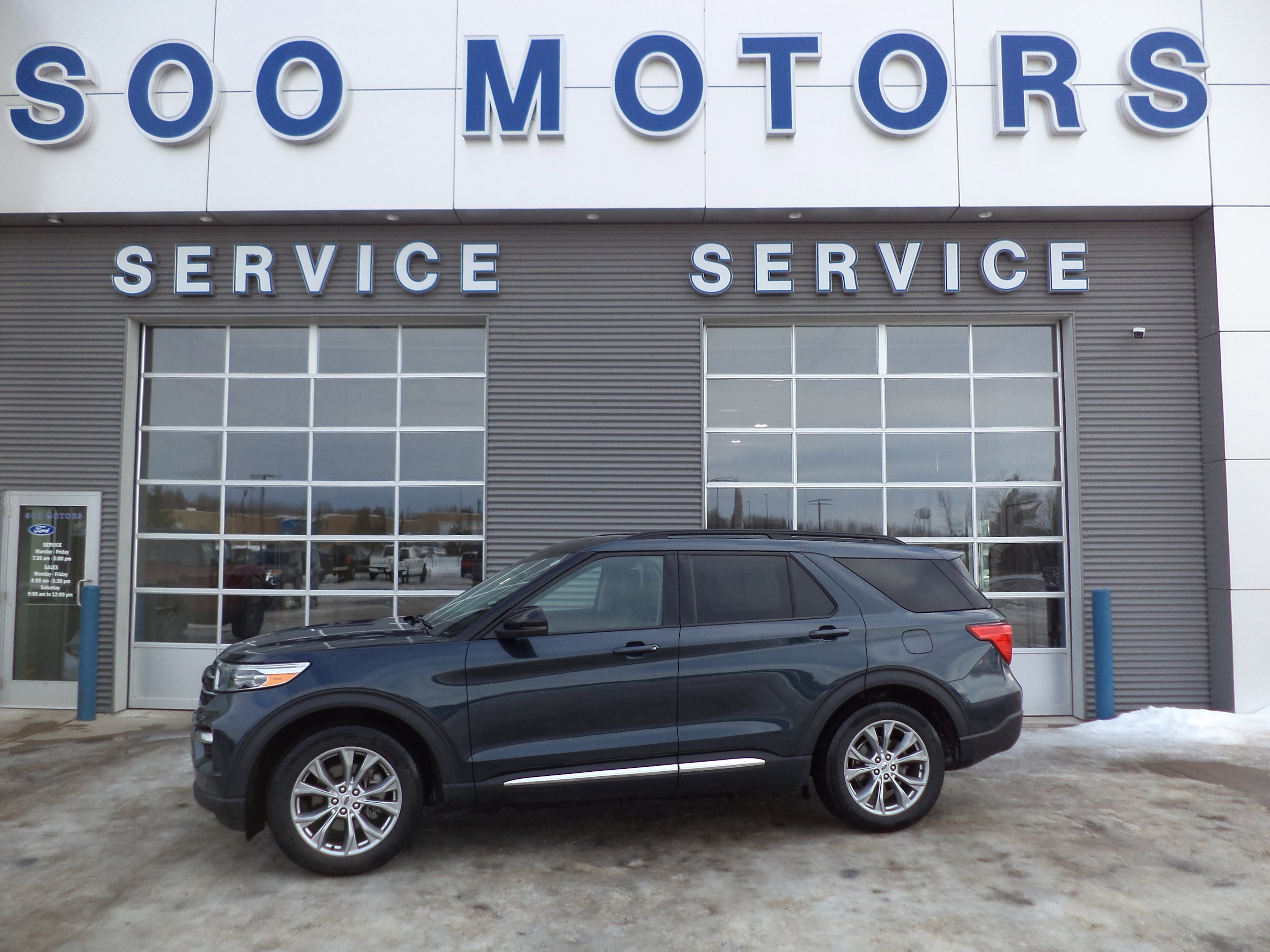 2023 Ford Explorer XLT