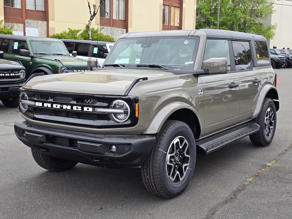New 2026 Ford Bronco Outer Banks UT