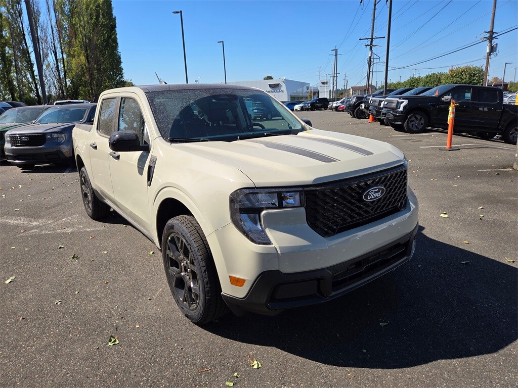 2025 Ford Maverick XLT photo 3
