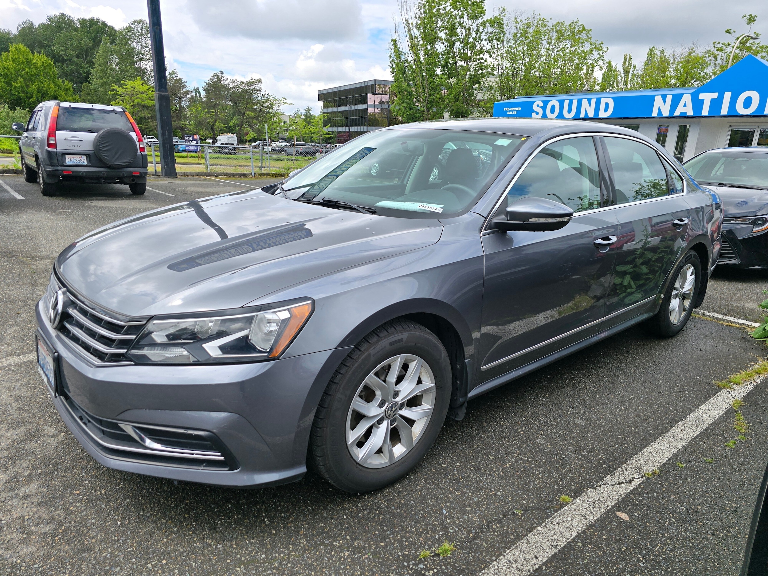 2016 Volkswagen Passat 1.8T S Auto PZEV's photo