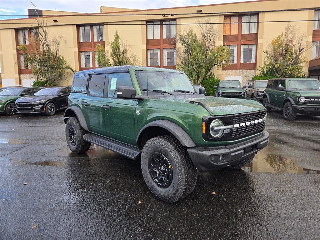 New 2025 Ford Bronco Outer Banks SUV