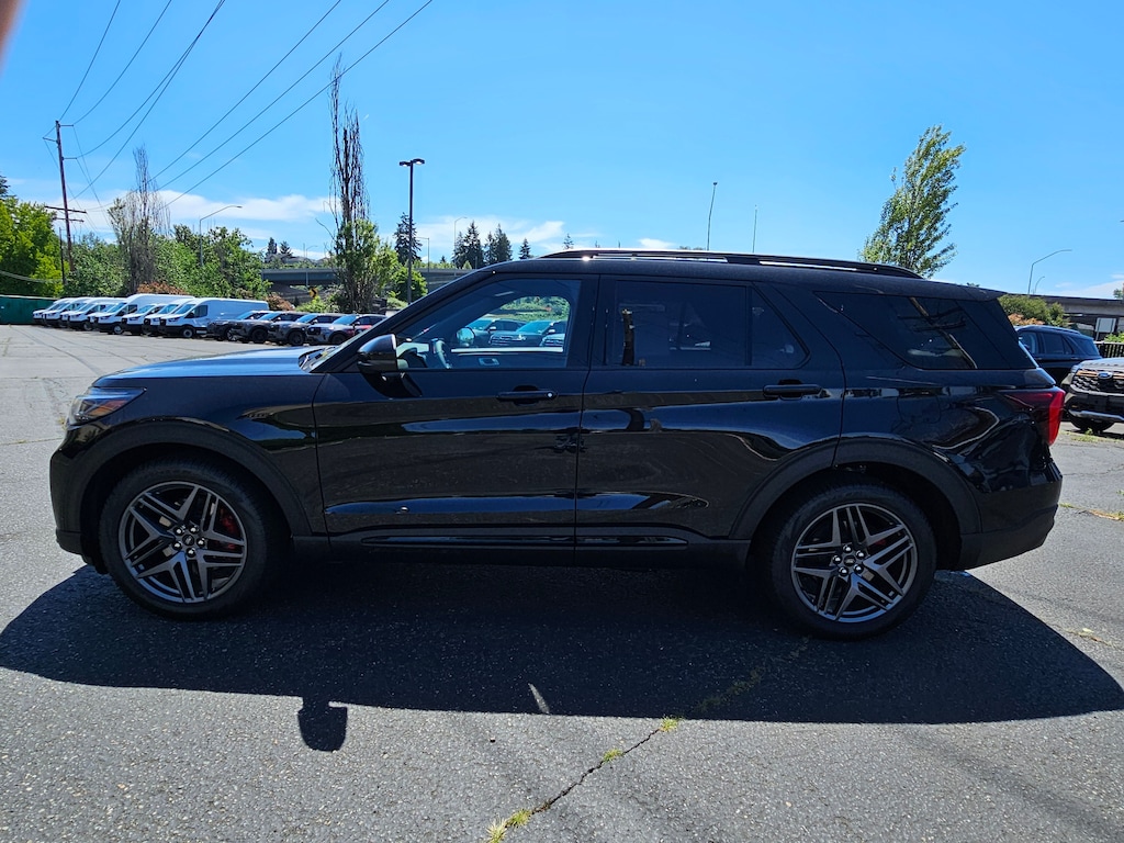 New 2026 Ford Explorer ST UT