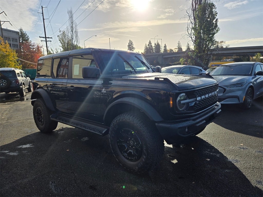 New 2025 Ford Bronco Outer Banks SUV