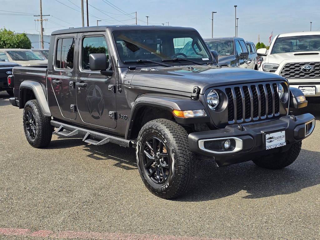 Used 2023 Jeep Gladiator Sport S PU