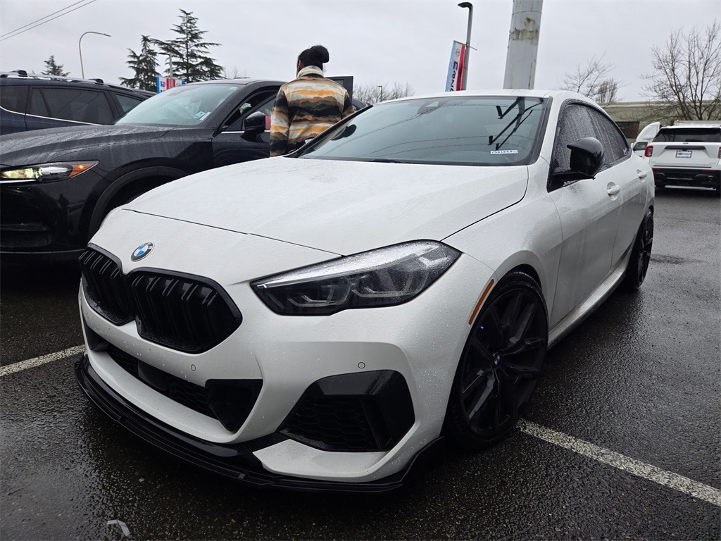 2020 BMW 2 Series M235i's photo