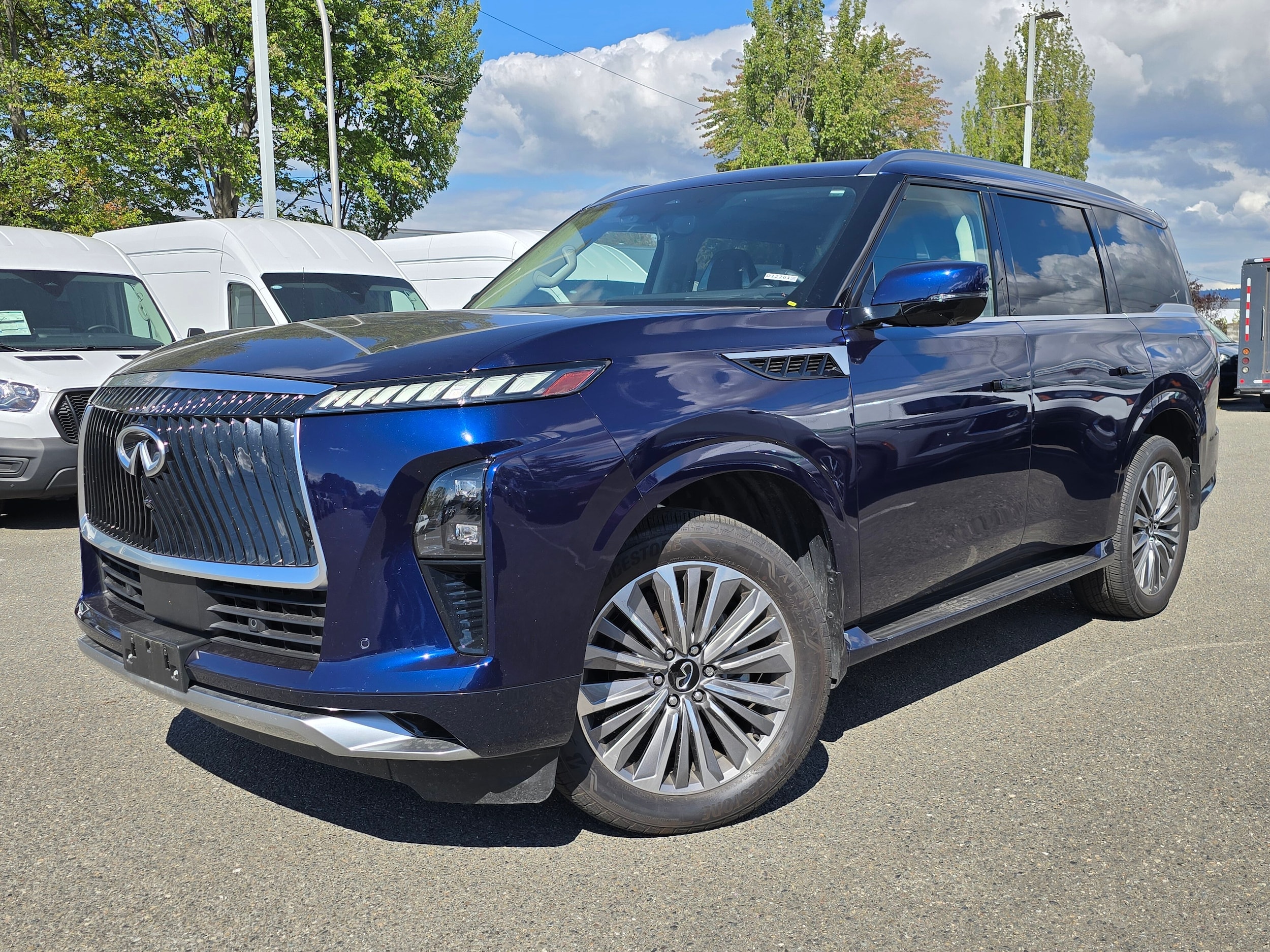 2025 INFINITI QX80 Sensory 4WD