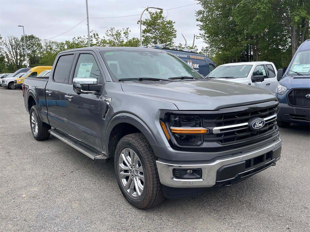 2025 Ford F-150 XLT photo 3