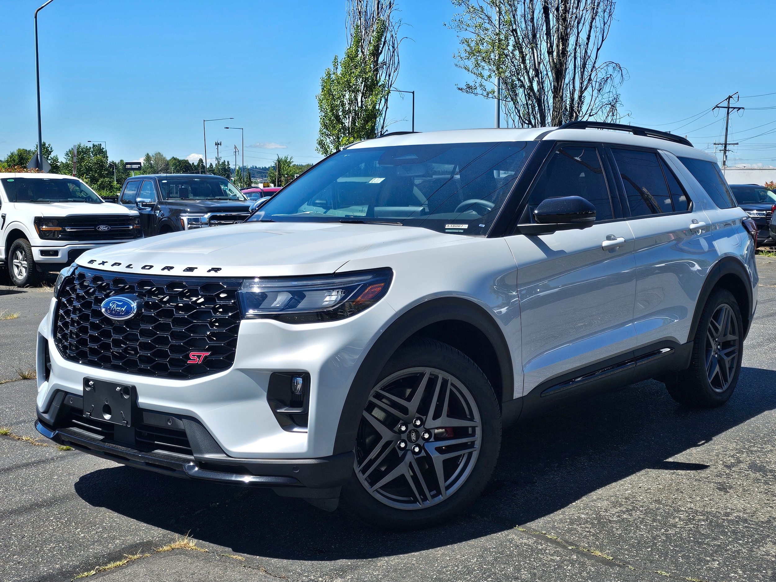2026 Ford Explorer ST 4WD's photo