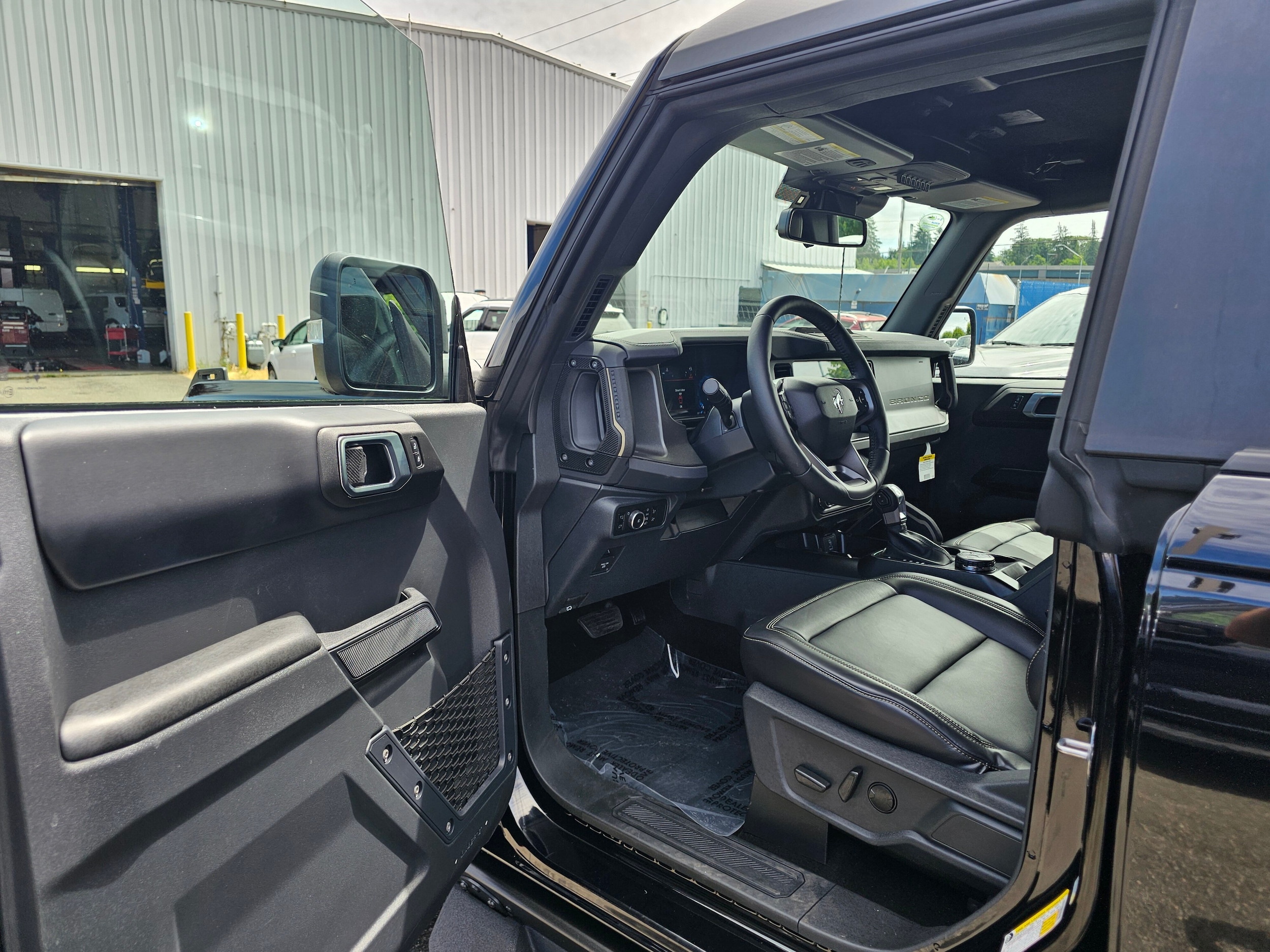 2025 Ford Bronco 4-Door Badlands - Photo 14