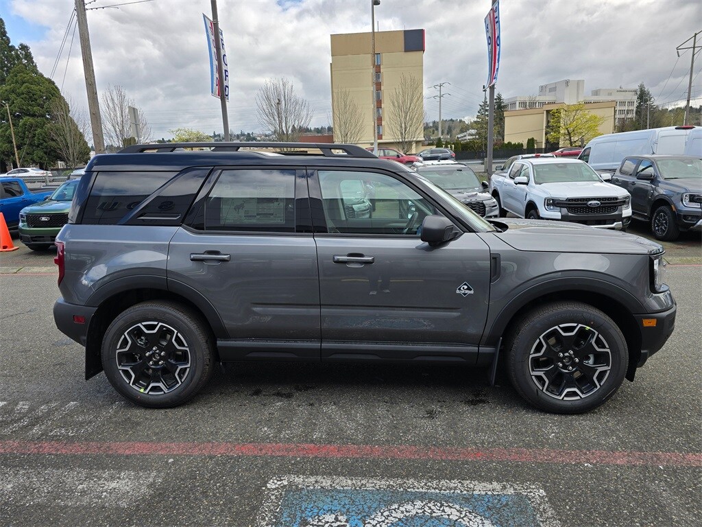 2025 Ford Bronco Sport Outer Banks photo 4