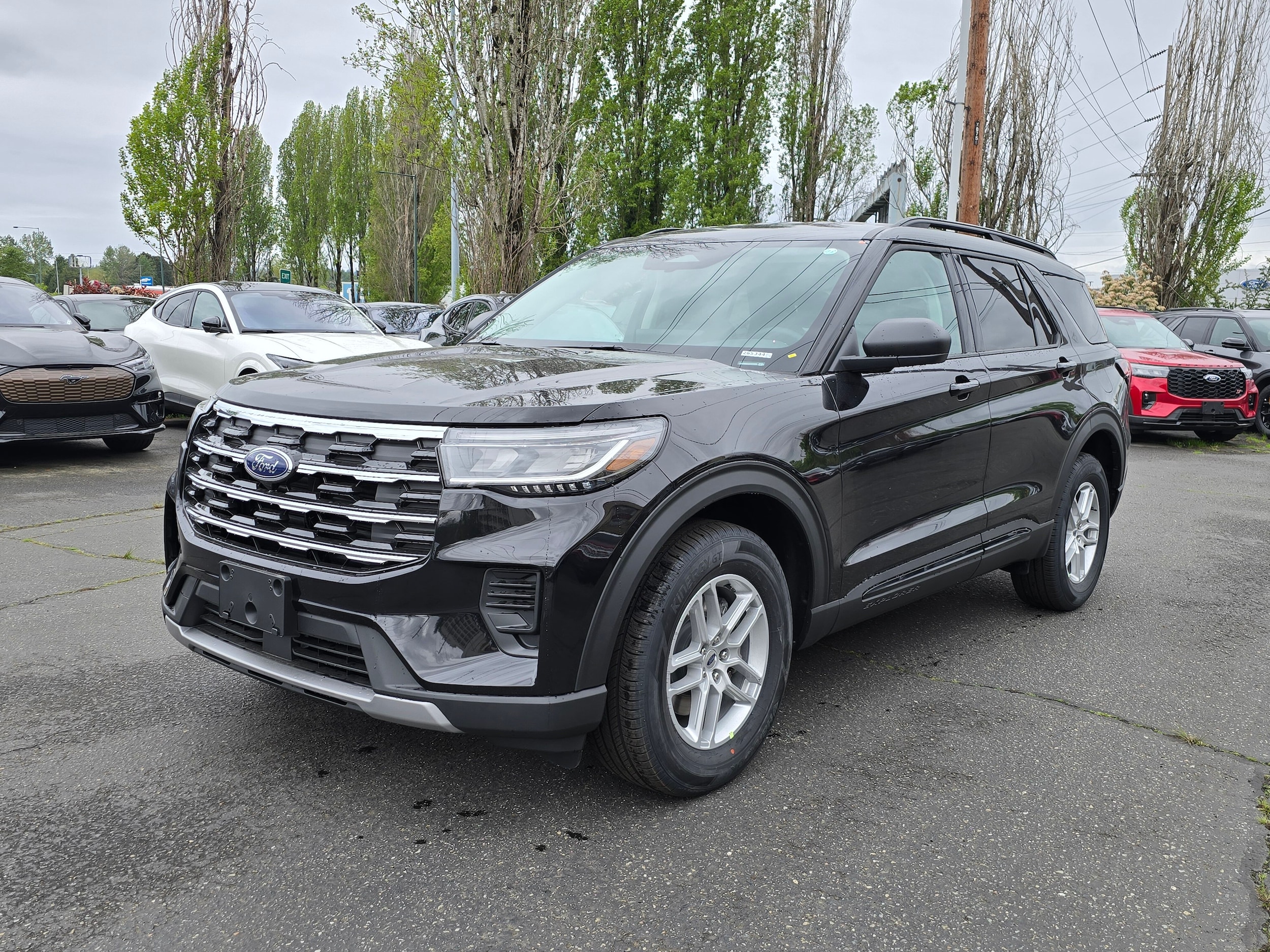 2026 Ford Explorer UT 