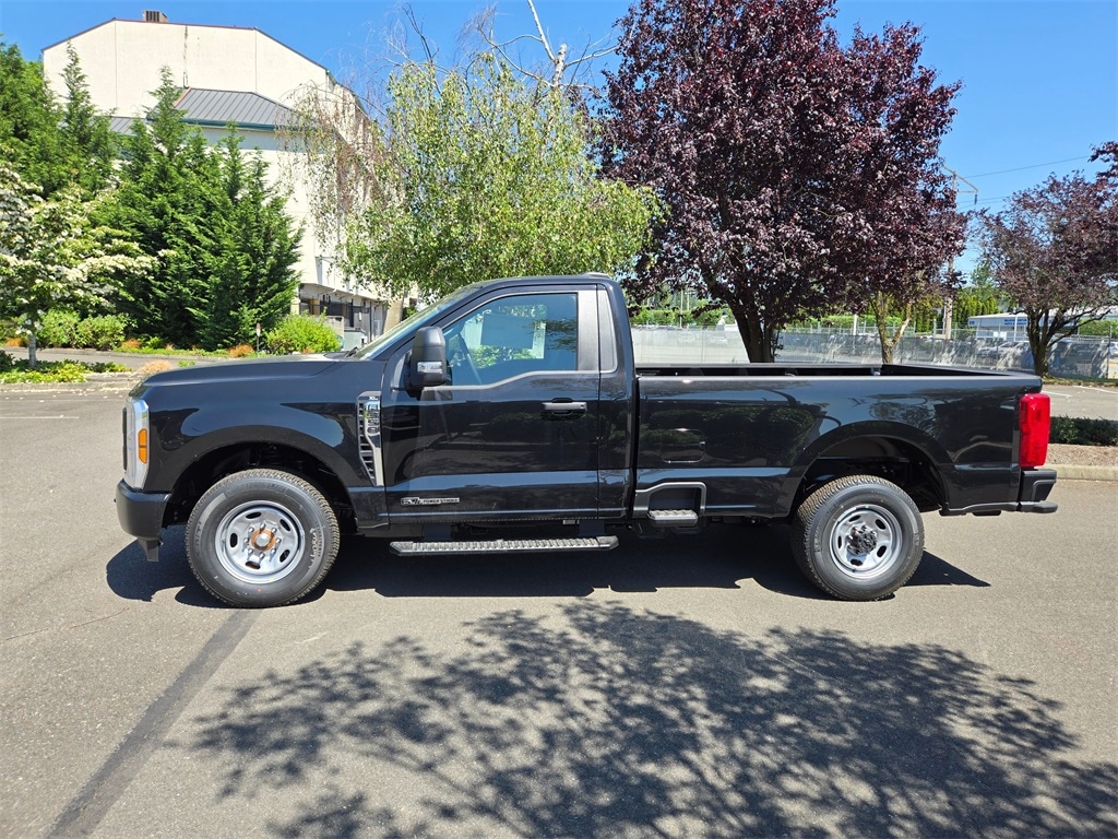 2025 Ford F-350 Super Duty XL - Photo 8