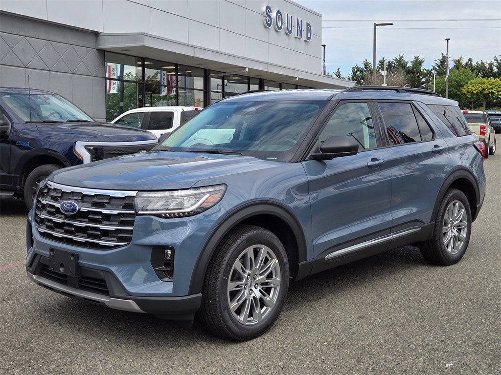 2025 Ford Explorer SUV 