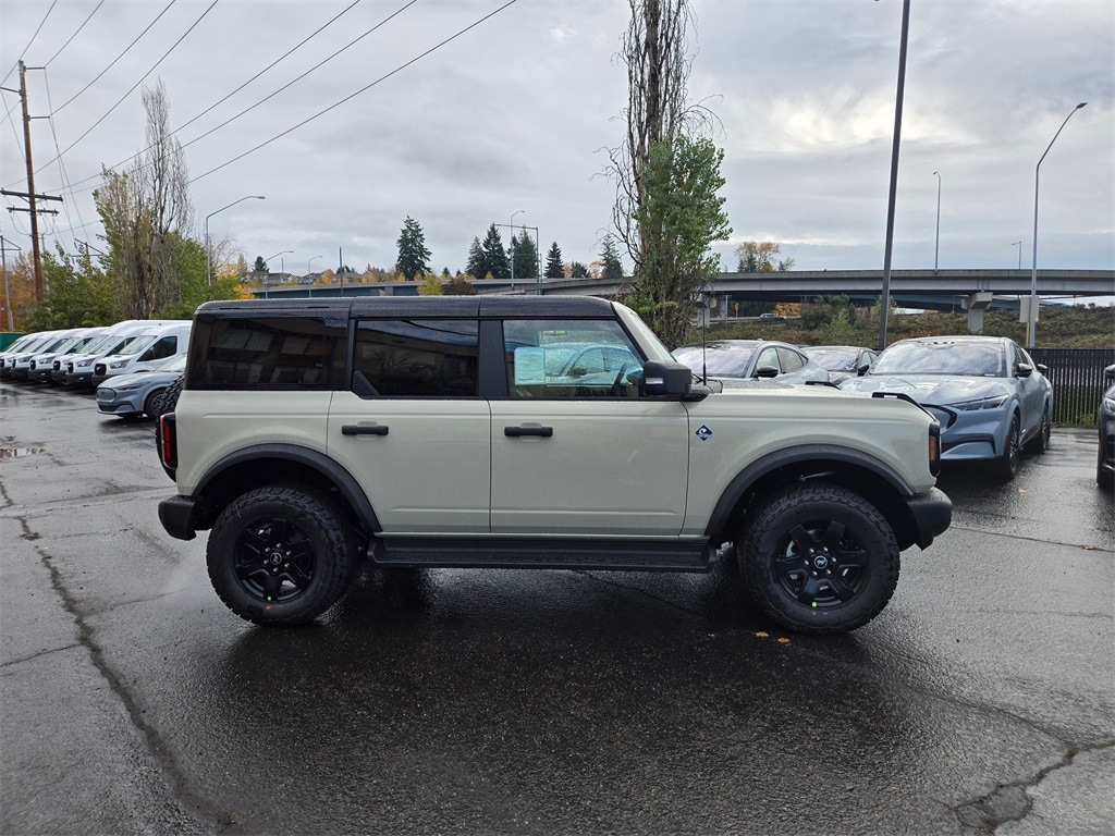 New 2025 Ford Bronco Outer Banks SUV