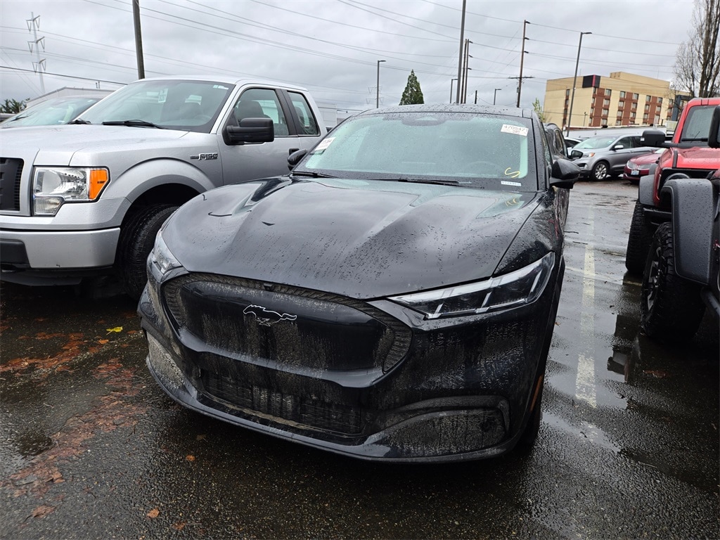 2025 Ford Mustang Mach-E Select AWD's photo