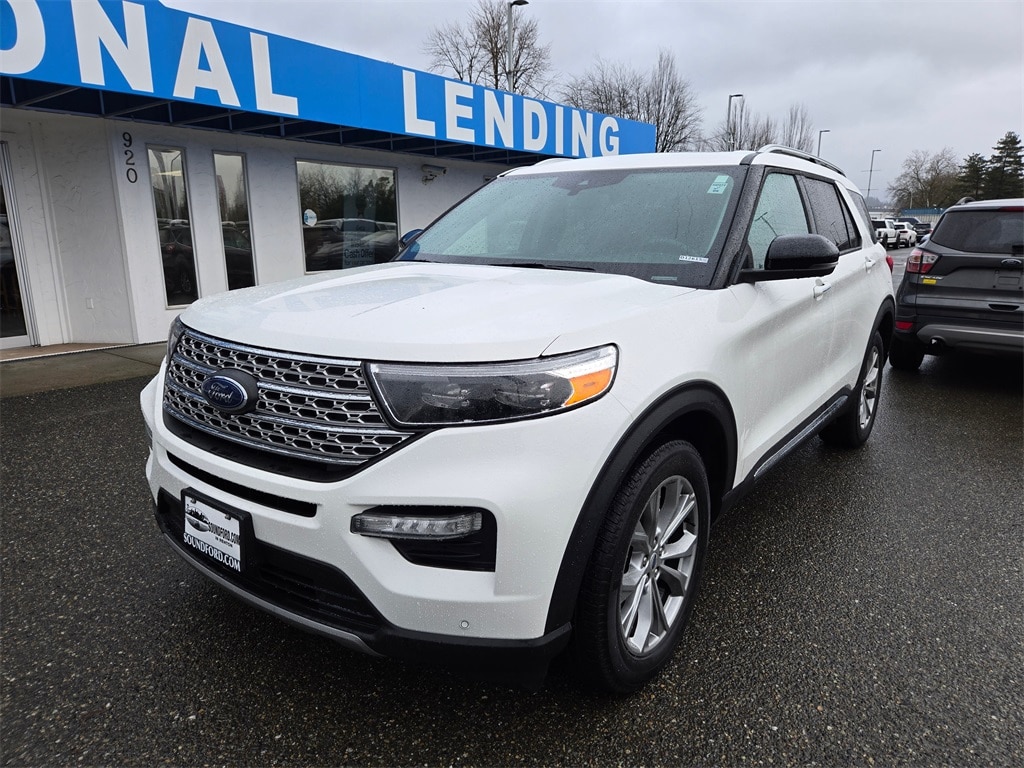 2023 Ford Explorer Limited's photo