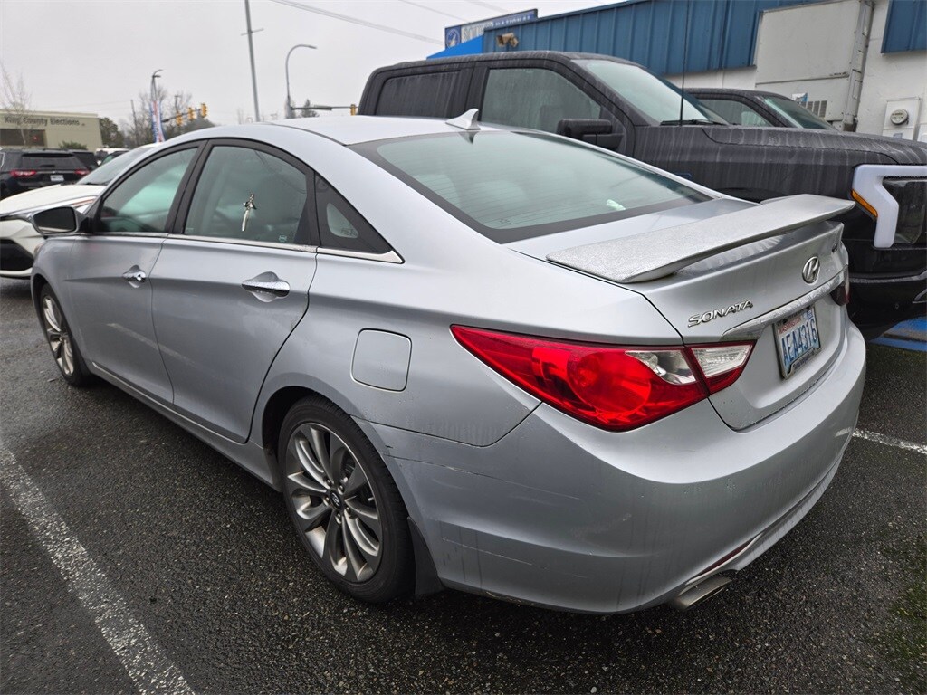 Used 2011 Hyundai Sonata SE Sedan