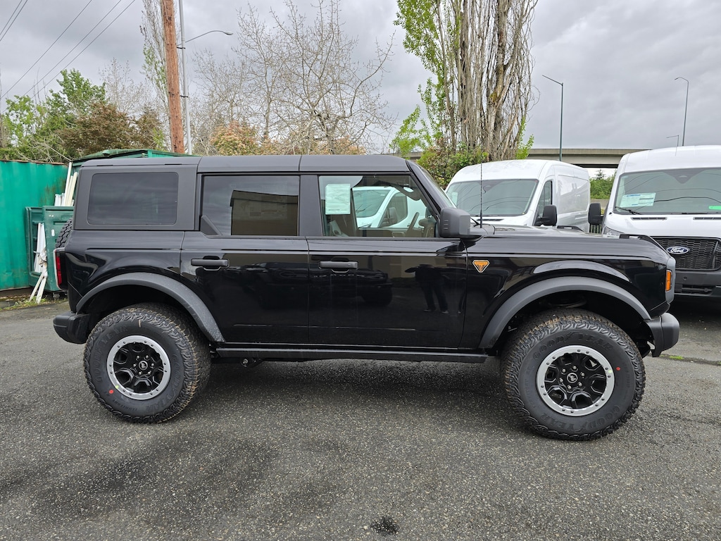New 2026 Ford Bronco Badlands UT