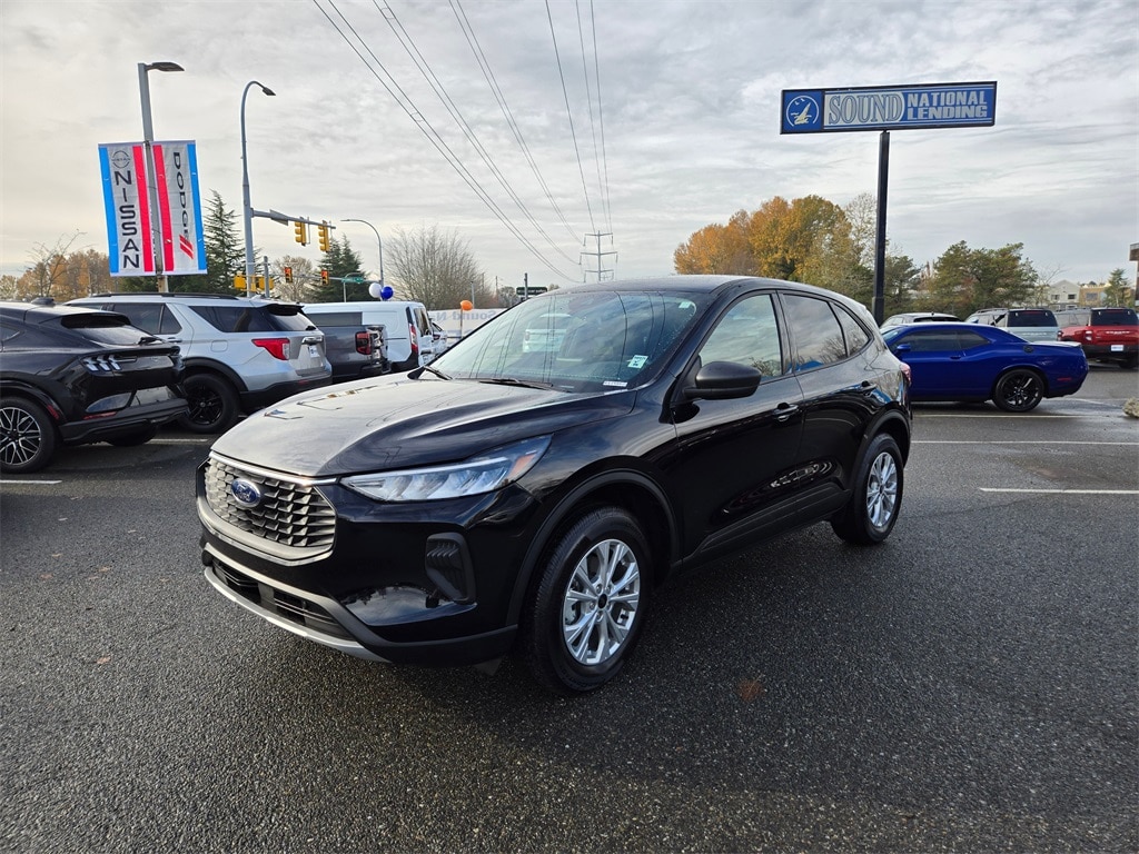 2025 Ford Escape Active's photo