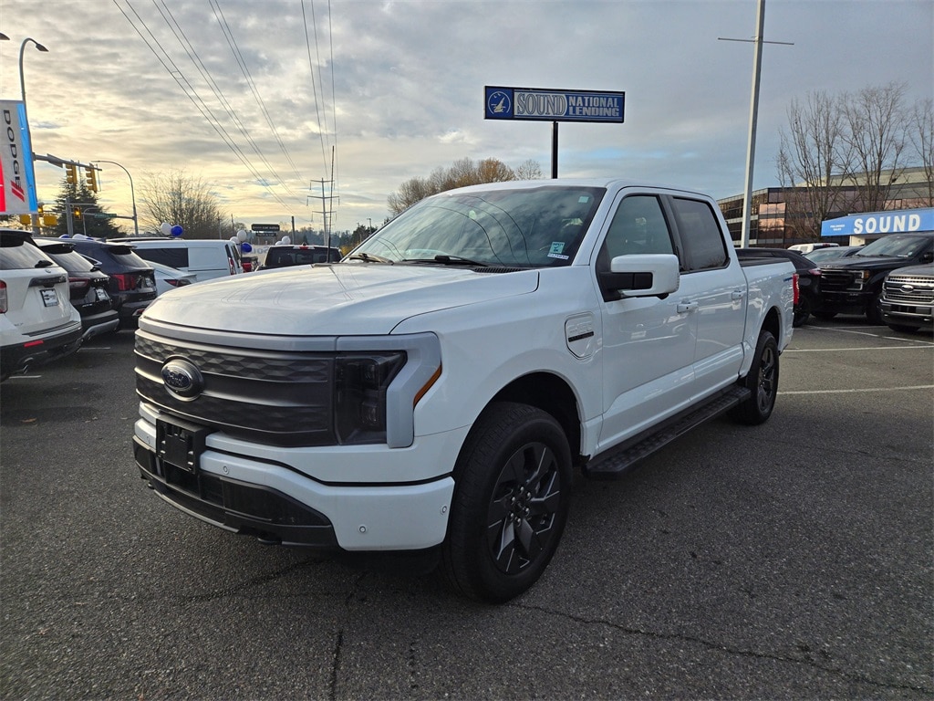 2023 Ford F-150 Lightning Lariat's photo
