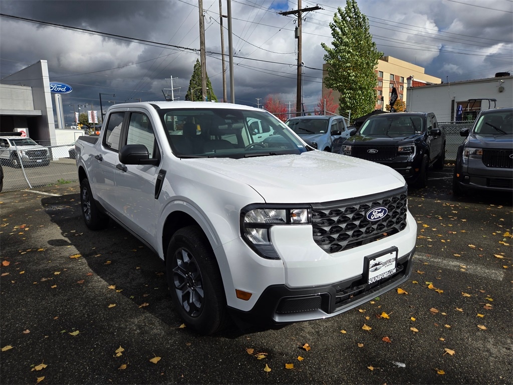New 2025 Ford Maverick XLT Truck