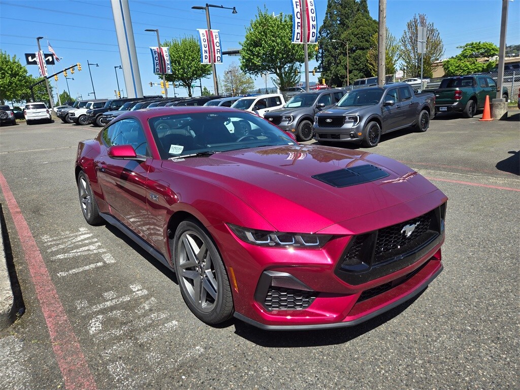 2025 Ford Mustang GT photo 3