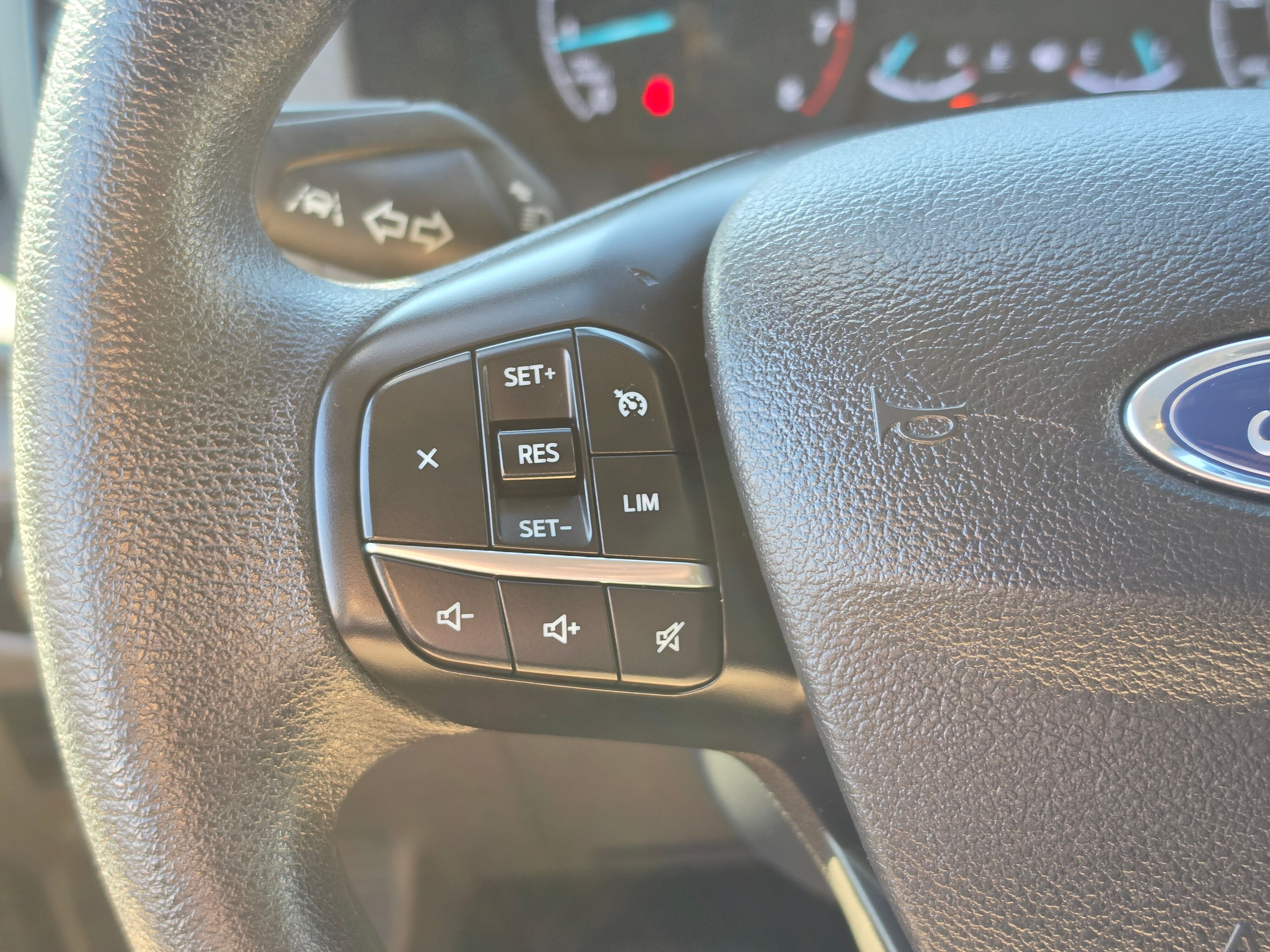 2024 Ford Transit Passenger Van XLT - Photo 28