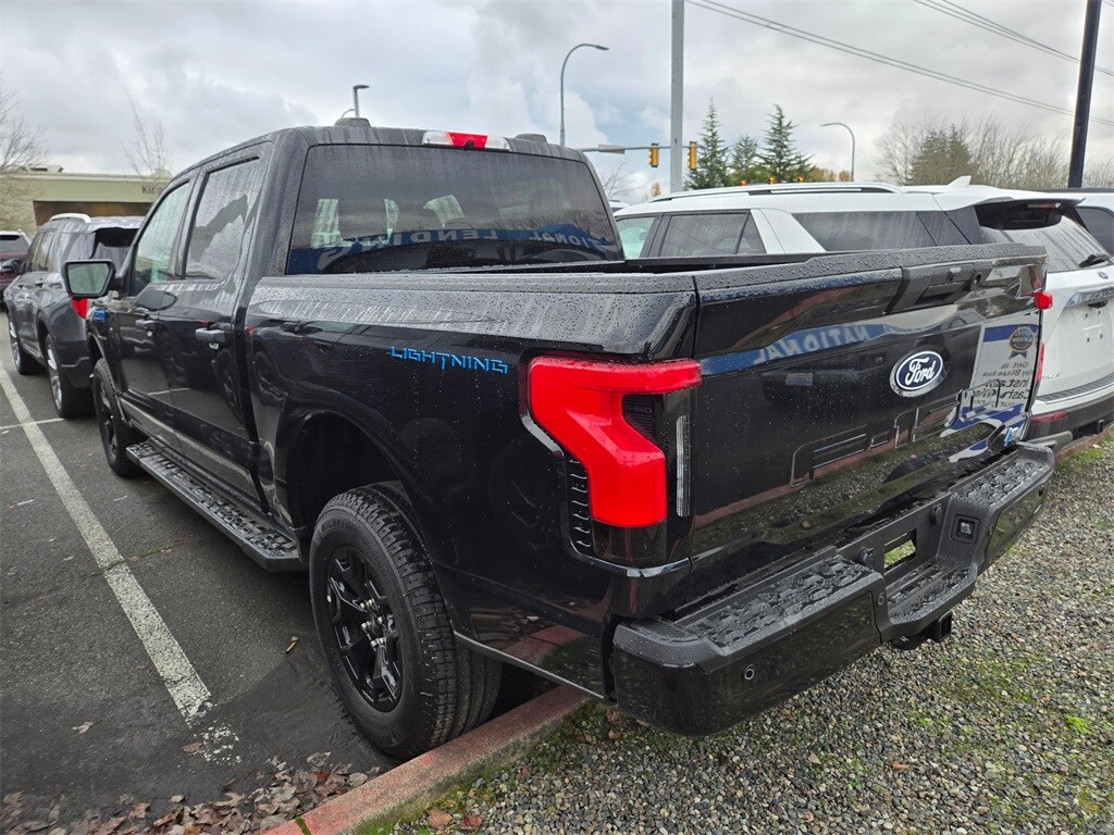 2025 Ford F-150 Lightning XLT photo 2