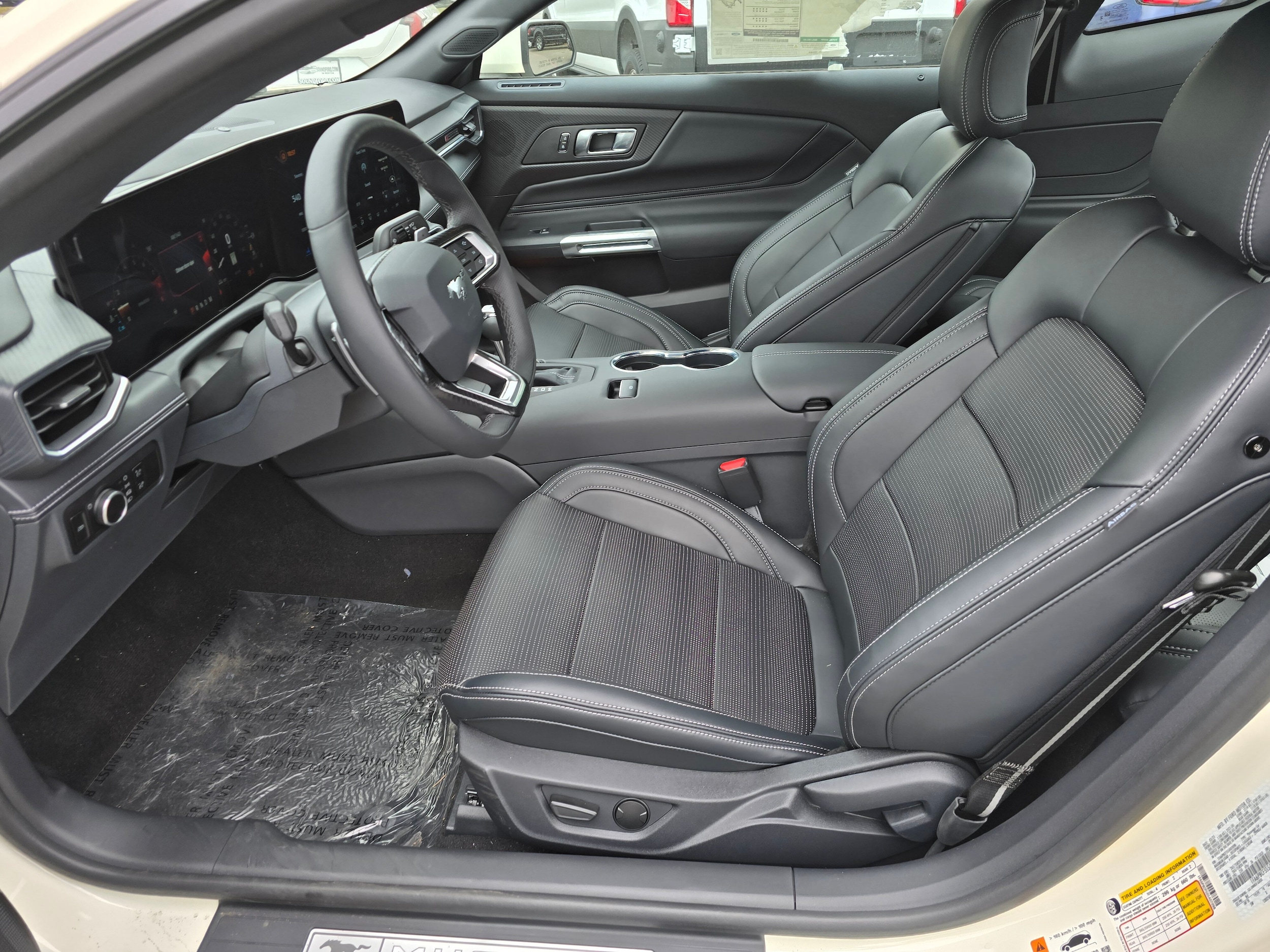 2025 Ford Mustang GT Premium Fastback - Photo 11