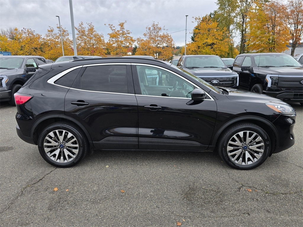 Used 2022 Ford Escape Titanium SUV