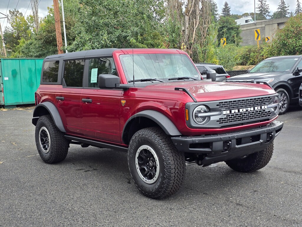 New 2026 Ford Bronco Badlands UT