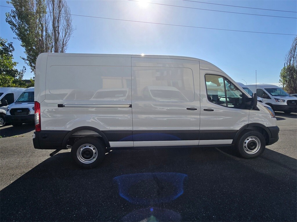 2025 Ford Transit photo 4