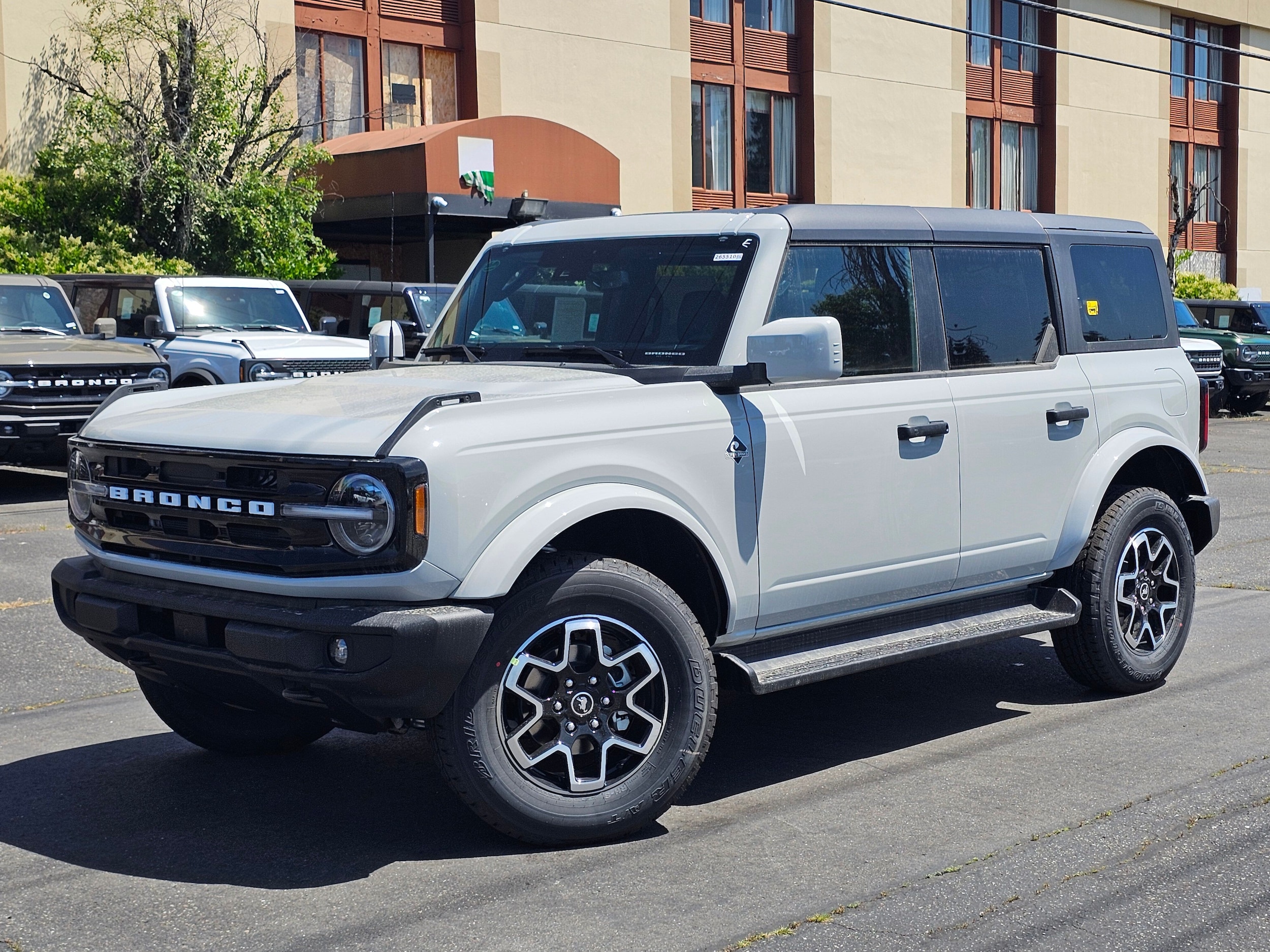 2026 Ford Bronco UT 