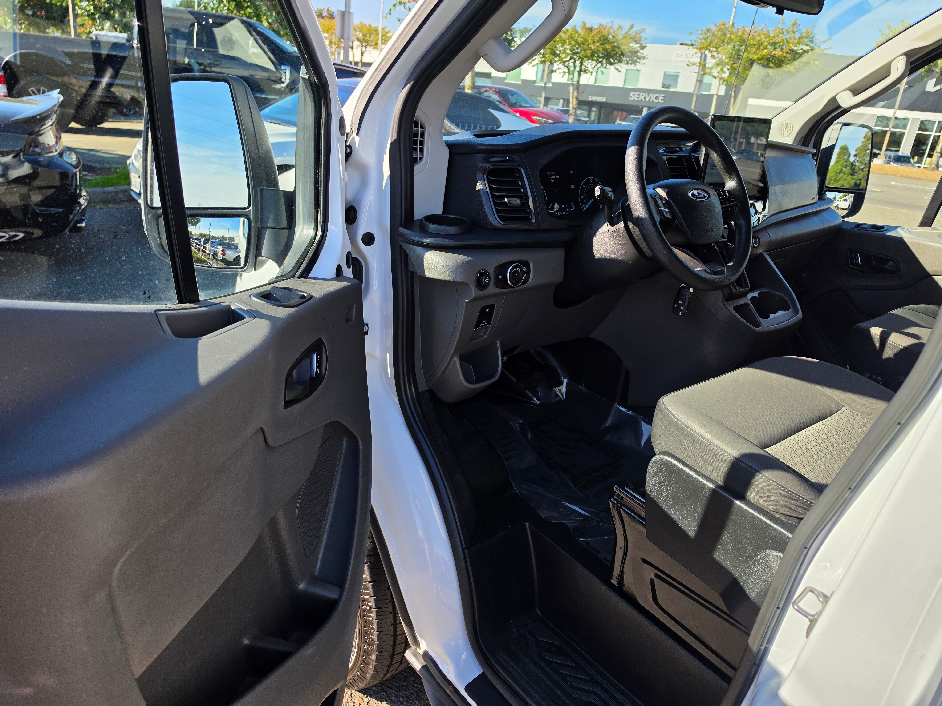 2024 Ford Transit Passenger Van XLT - Photo 19