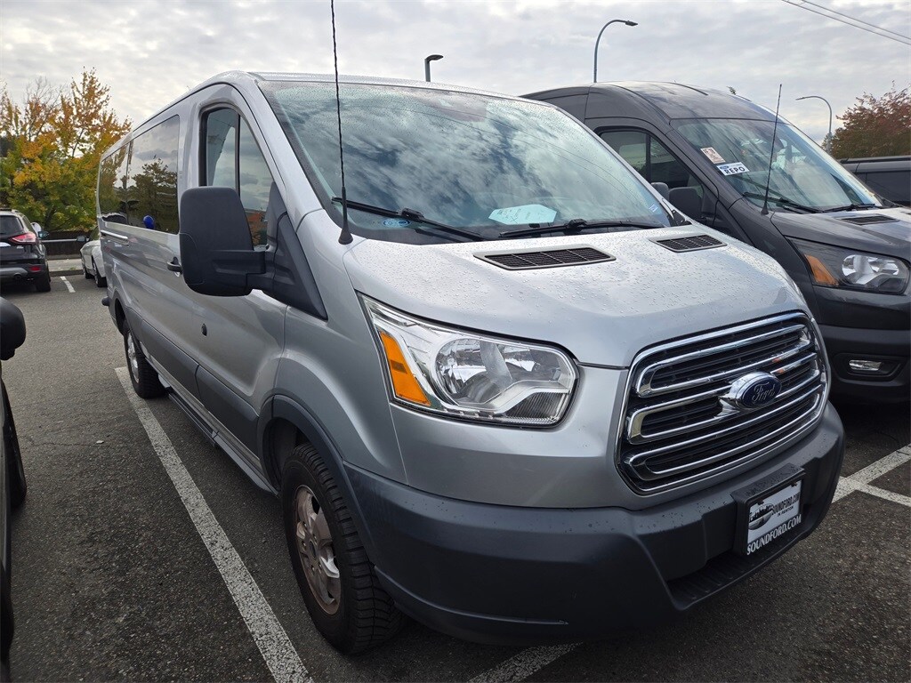 2017 Ford Transit photo 2