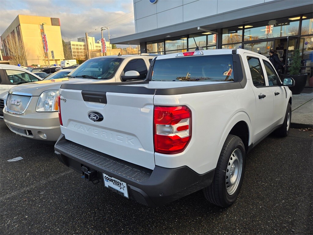2025 Ford Maverick XL photo 2