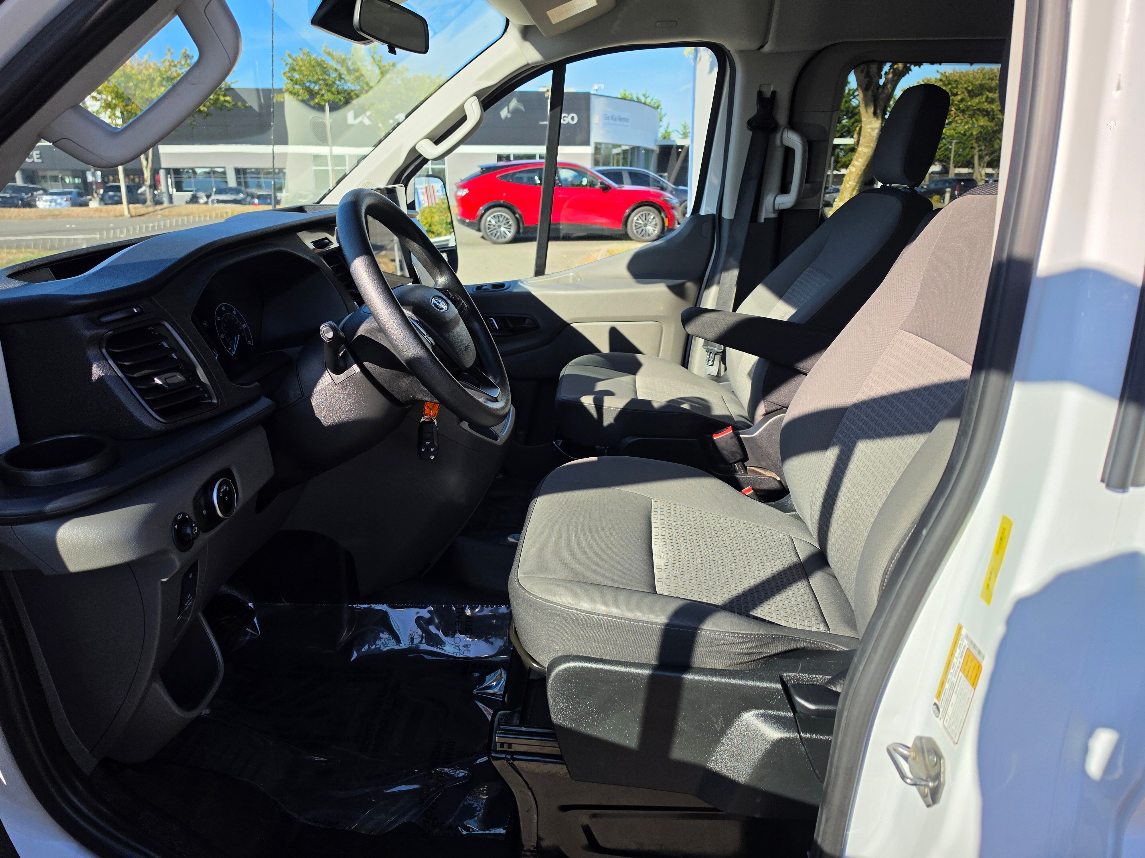 2024 Ford Transit Passenger Van XLT - Photo 20