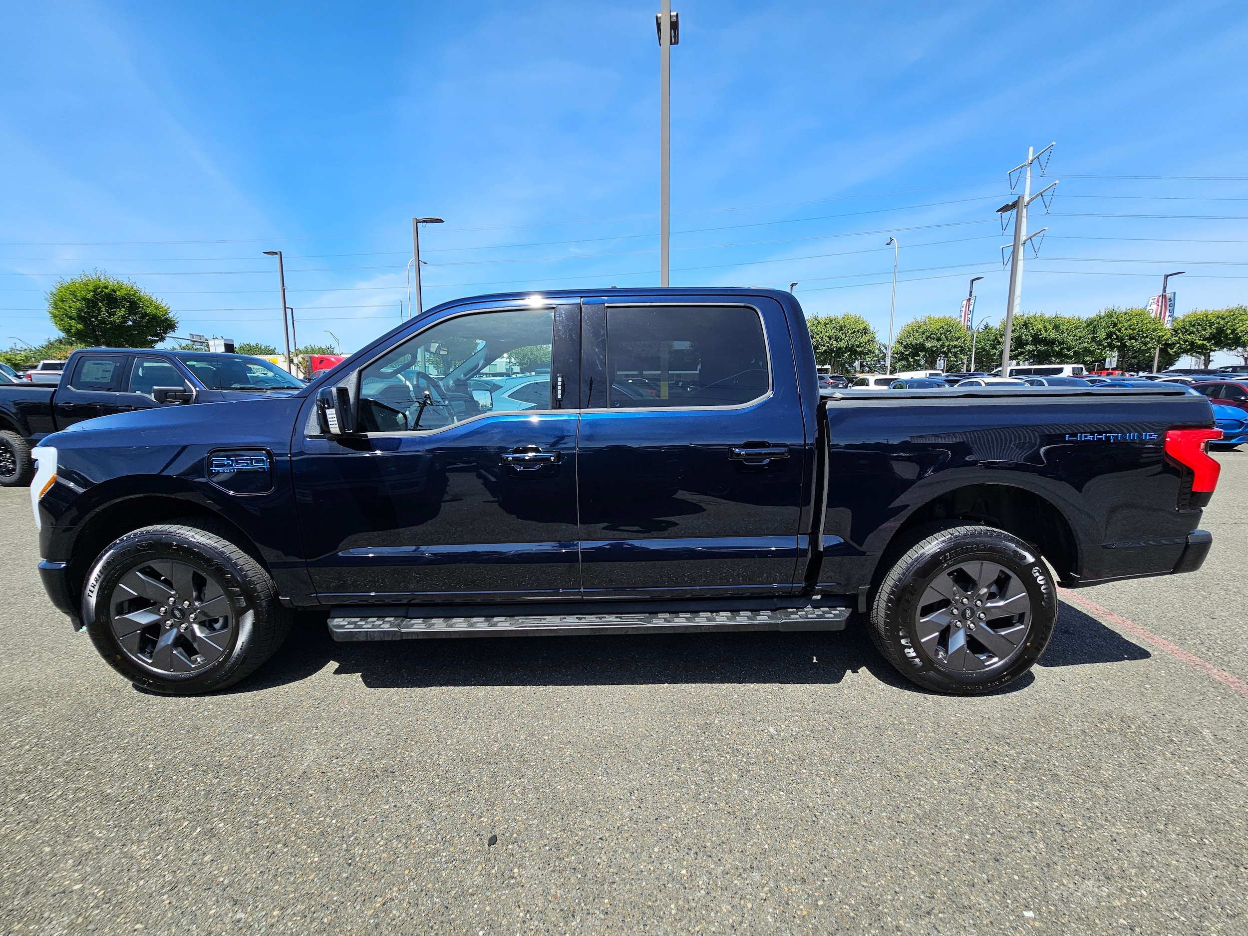 Used 2025 Ford F-150 Lightning Lariat with VIN 1FT6W5L71SWG03778 for sale in Renton, WA