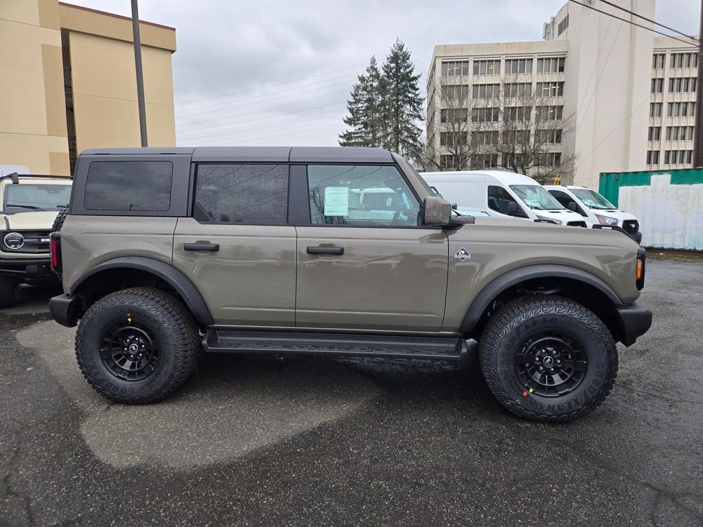 New 2026 Ford Bronco Outer Banks SUV