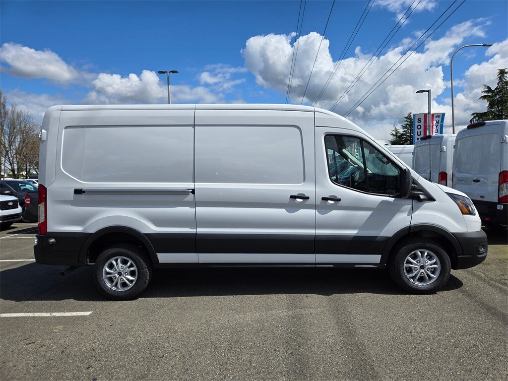 2025 Ford Transit photo 3
