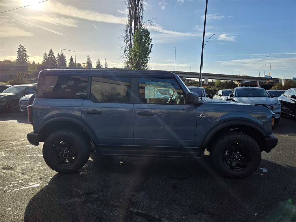 New 2025 Ford Bronco Outer Banks SUV