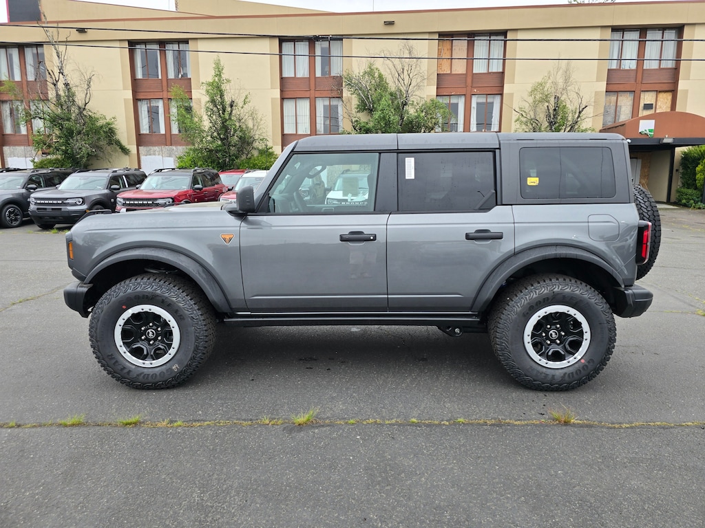 New 2026 Ford Bronco Badlands UT