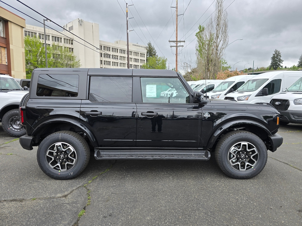 New 2026 Ford Bronco Outer Banks UT