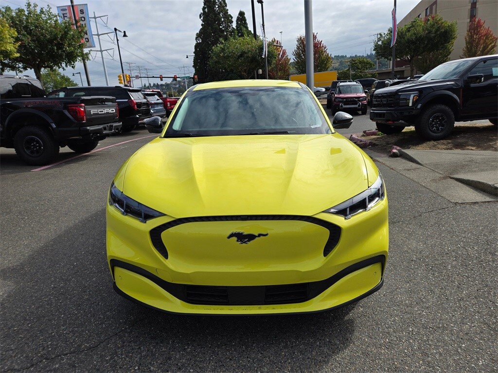 2025 Ford Mustang Mach-E Select photo 2