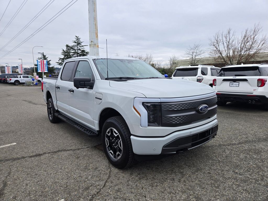 Used 2023 Ford F-150 Lightning XLT Truck