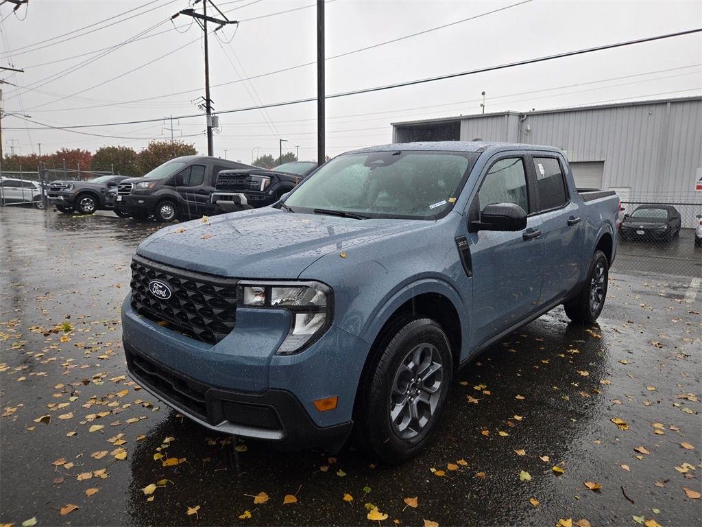 2025 Ford Maverick XLT's photo