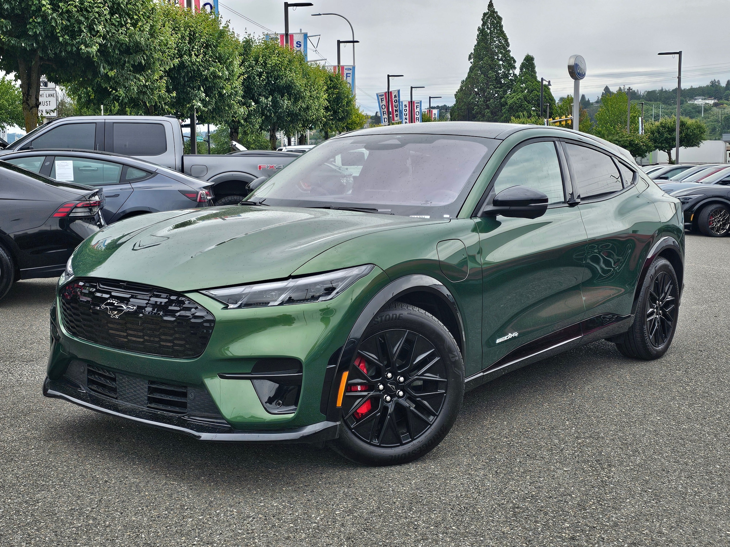 2025 Ford Mustang Mach-E UT 