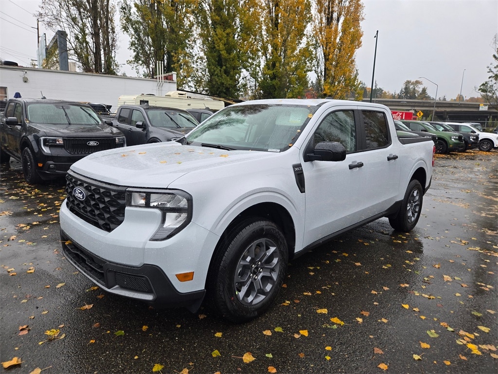 2025 Ford Maverick XLT's photo